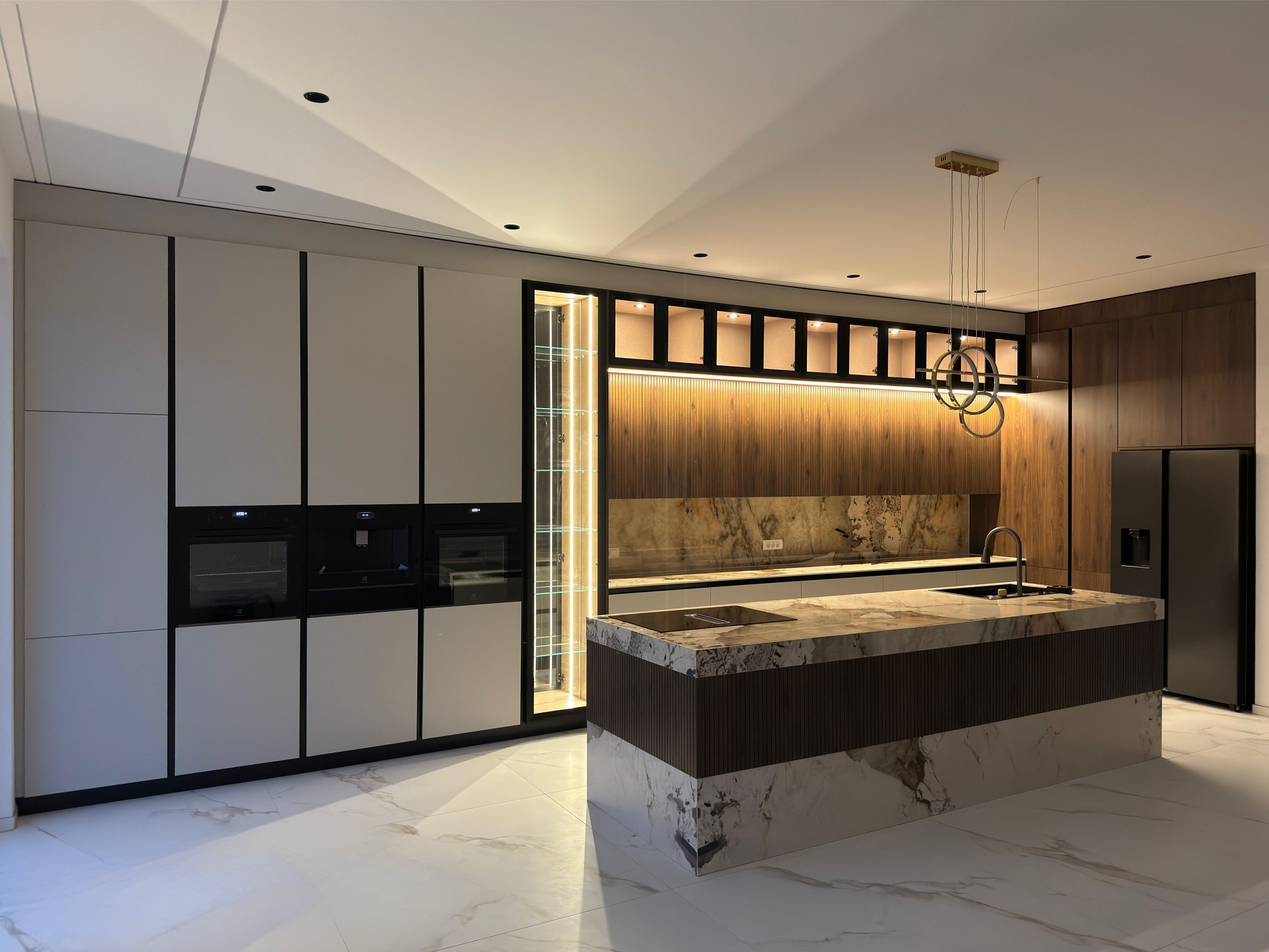 Luxury Kitchen 1